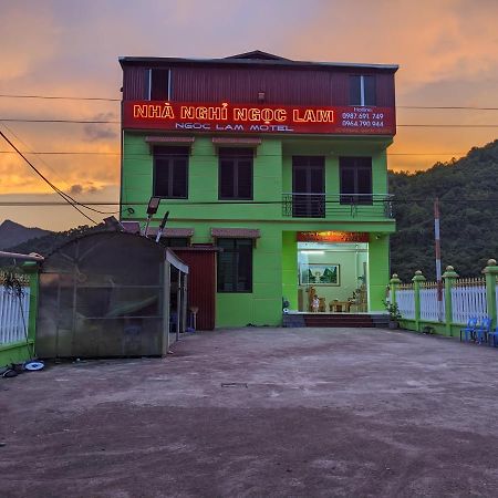 Hotel Nha Nghi Ngoc Lam Quan Ba Exteriér fotografie