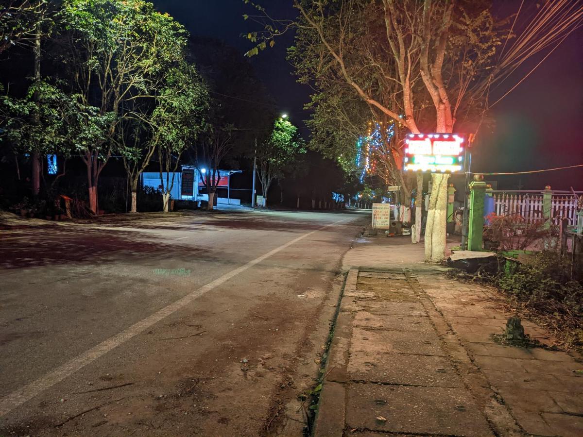 Hotel Nha Nghi Ngoc Lam Quan Ba Exteriér fotografie