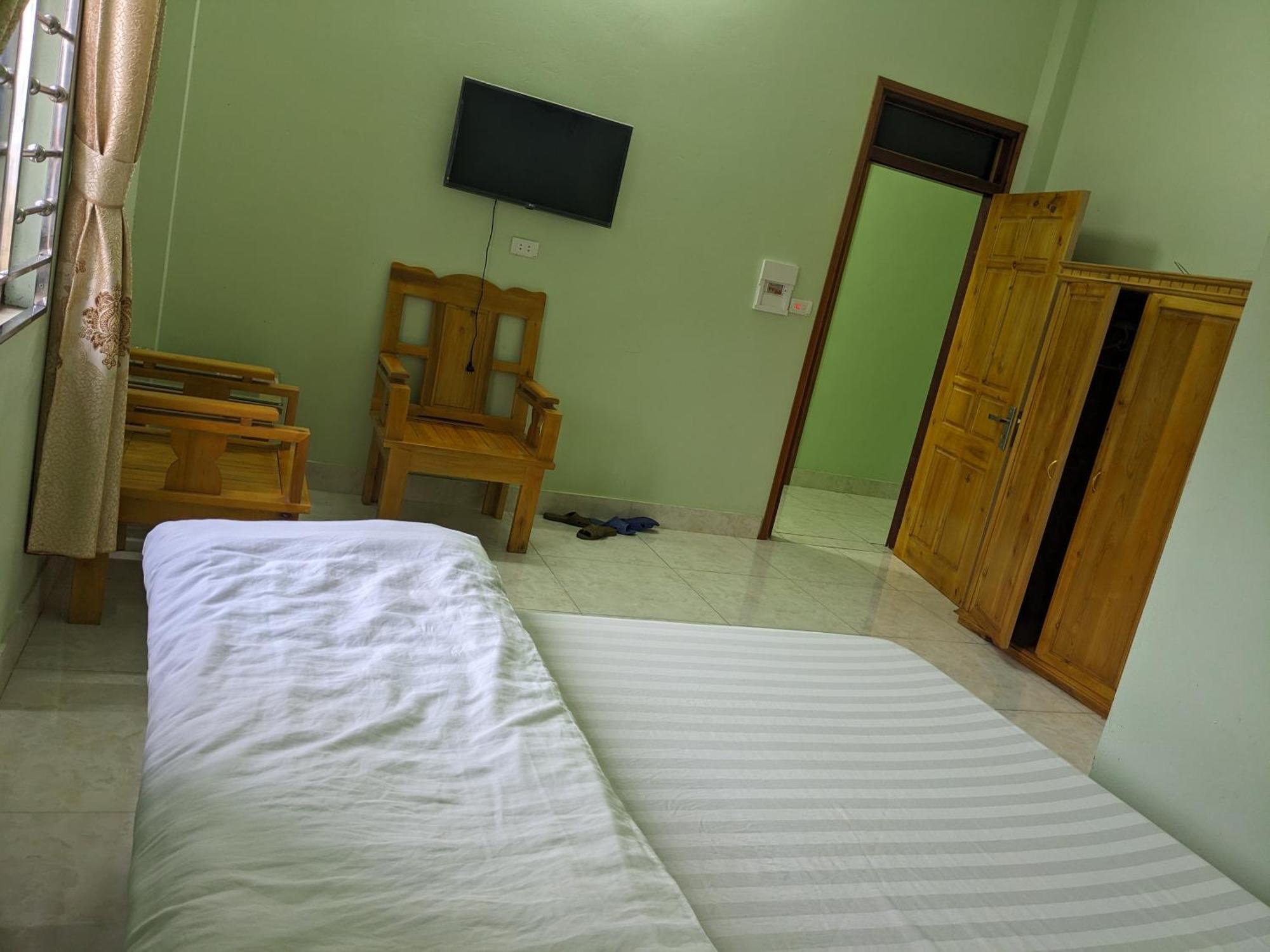 Hotel Nha Nghi Ngoc Lam Quan Ba Pokoj fotografie
